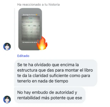 Mensaje de un cliente sobre la claridad que da la estructura para escribir el libro